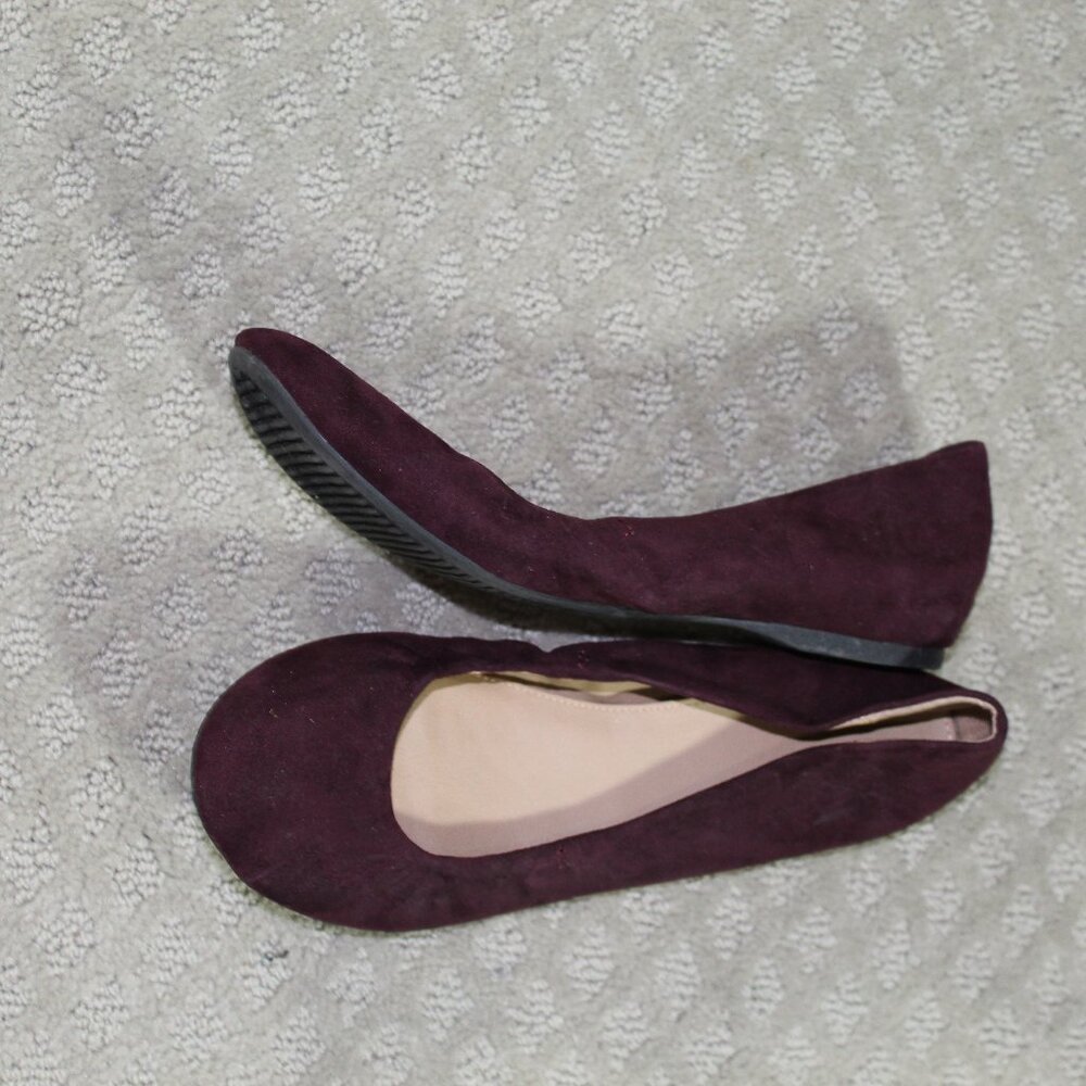Merona Women's Sz 7.5M Purple Suede Ballet-type Flats